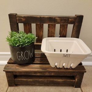 Rae Dunn Berry Basket 🇺🇸